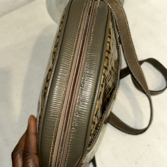 Fendi Vintage monogrammed Crossbody bag - Picture 9 of 16